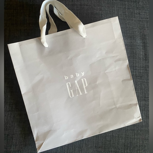 NWT Baby Gap Bear Heart Ruffle Pullover Sweater 0-3 months + bag - Picture 5 of 5